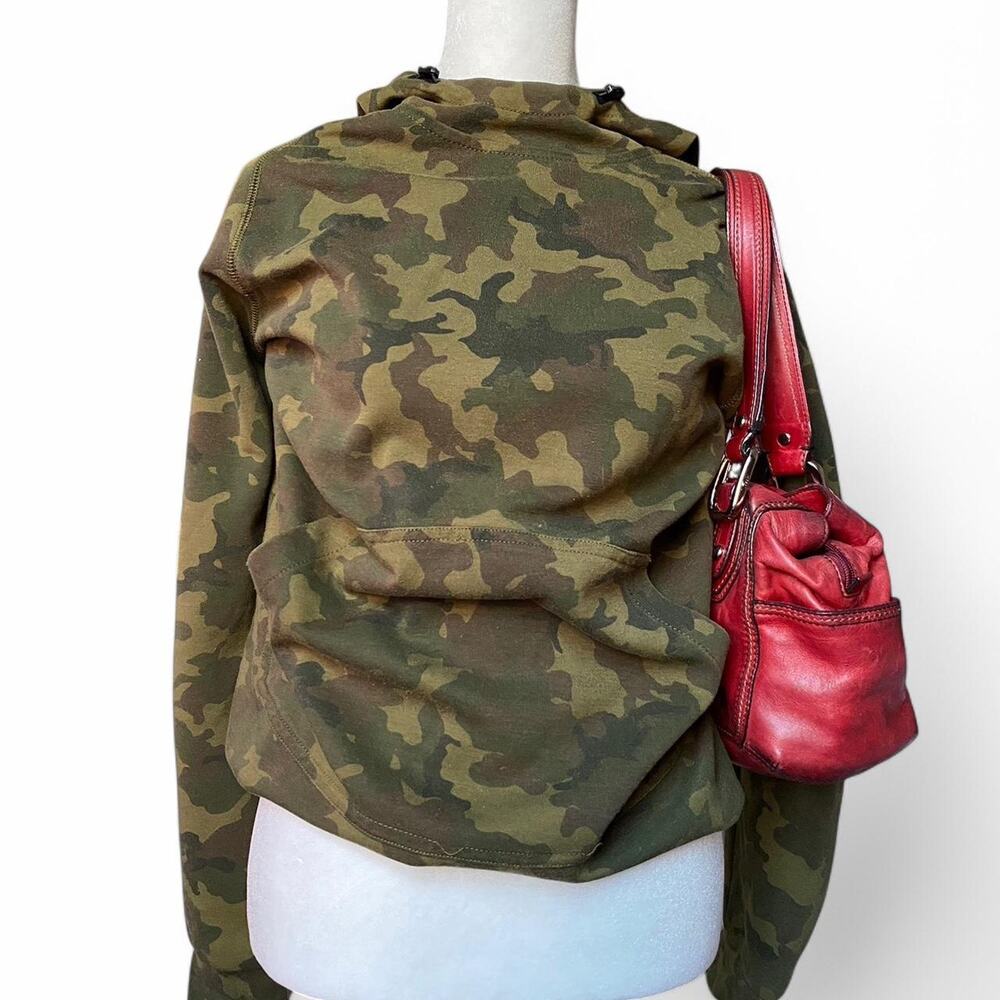 Y2K Camo Print Fila Hoodie / sweatshirt